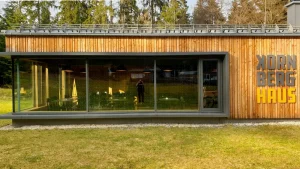 Vogelschutzfolie Verglasung Kornberghaus