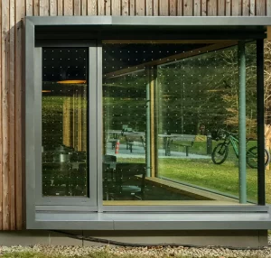 Vogelschutzfolie Verglasung Kornberghaus