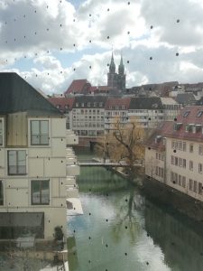 Vogelschutzfolie mit Punkten - Fenster Deutsches Museum Nürnberg